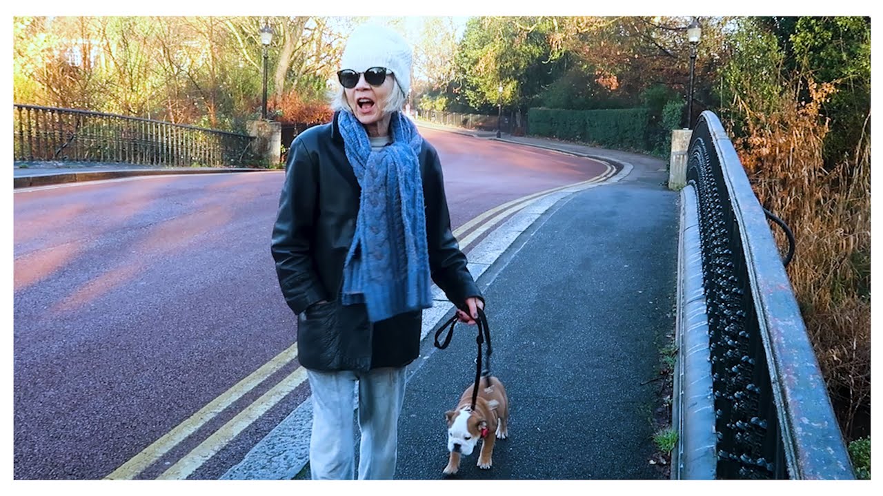 IN LONDON PARK WITH PUP! | WEEKLY VLOG