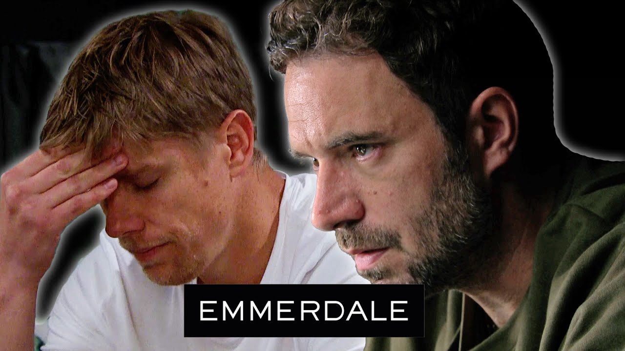 John SPIES On Robert | Emmerdale