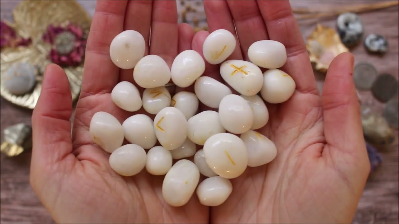 Les runes coffret -Pr&eacute;sentation / Review