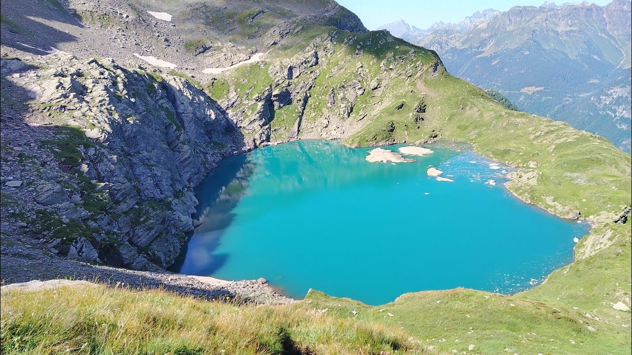 Da Fondovalle a Hendar Furggu, passando dall'Alpe Stavello e dal Lago Superiore. Val Formazza.