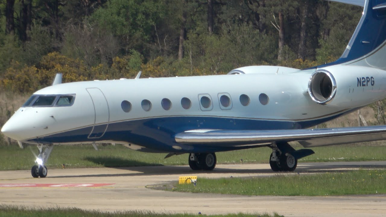 Farnborough Runway 06 Action.  Gulfstream G650; Bombardier Global; Mitsubishi Challenger. #bizjet