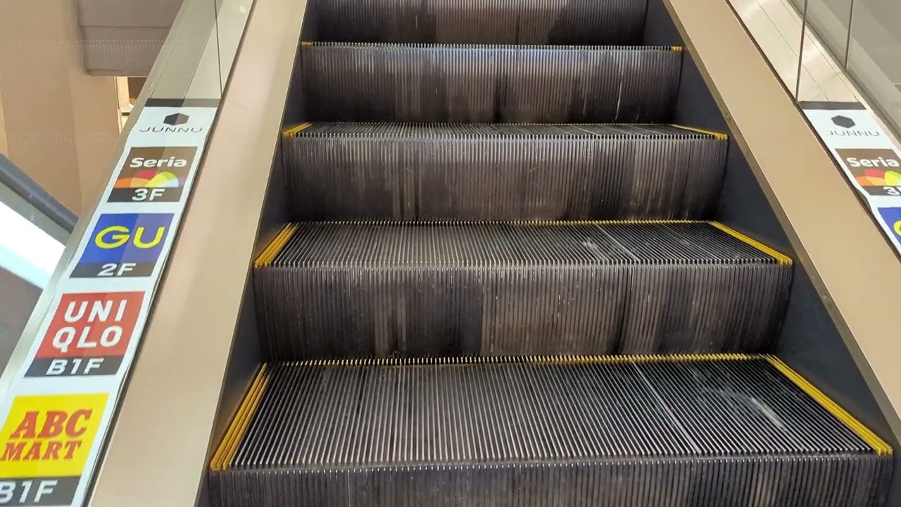 JUNNU Escalator