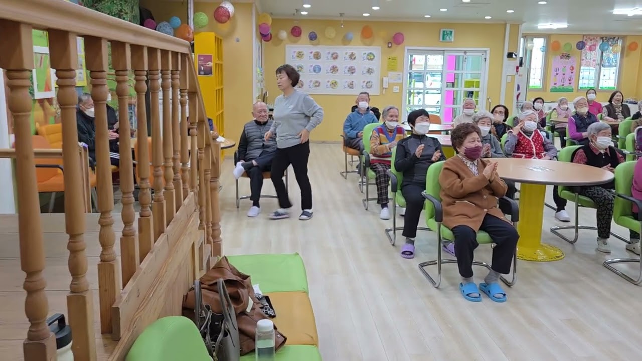 2026년 2월 27일  단성주간센타 에서의 쟈니와인하.~ 색소폰과 통키타 합주곡.~ 번지없는주막 입니다...☆☆☆☆☆