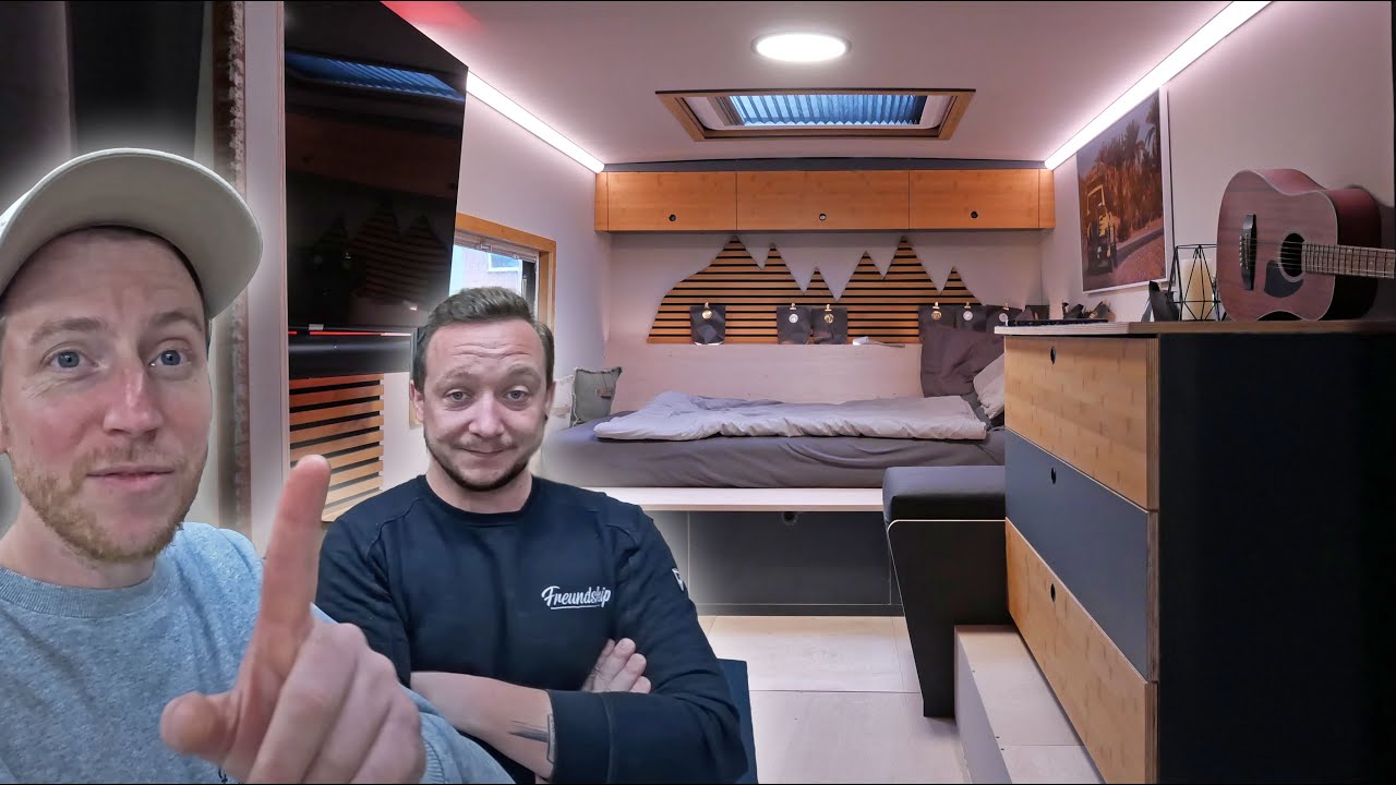 Darum mussten wir das Schlafzimmer im Linienbus Tinyhouse nochmal umbauen! 🤯
