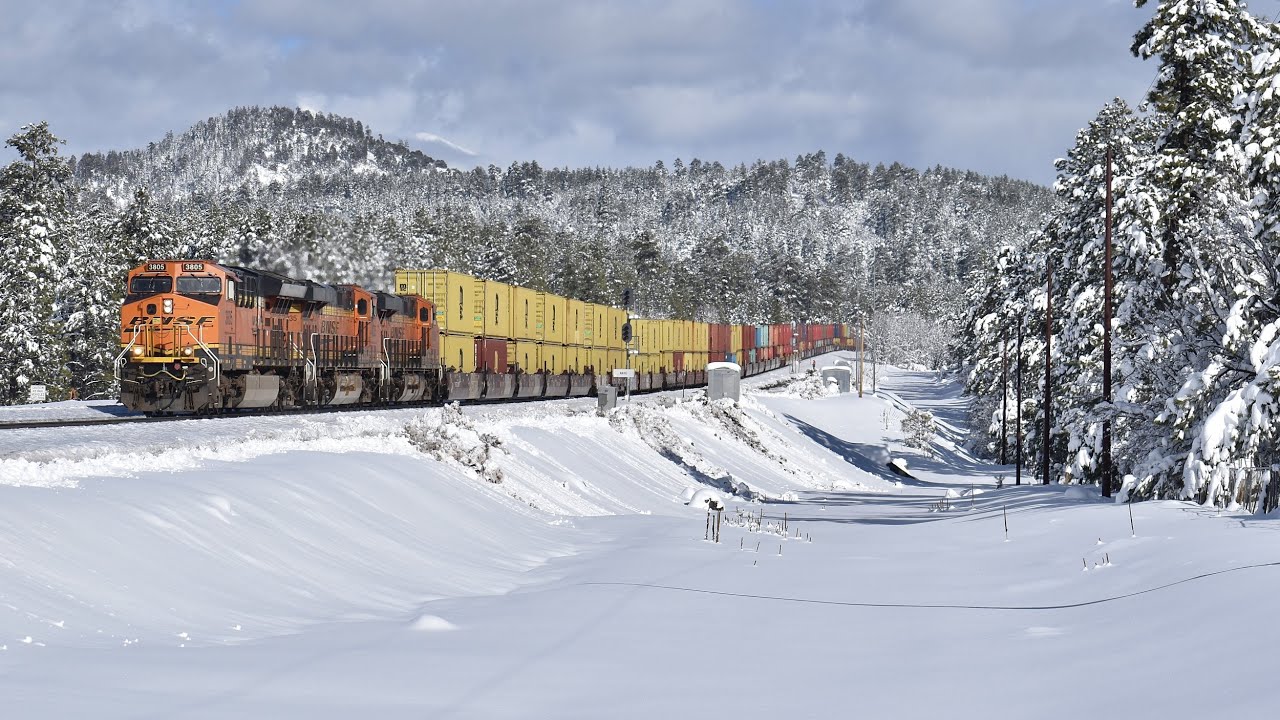 Trains in the Snow on the BNSF Seligman Subdivision