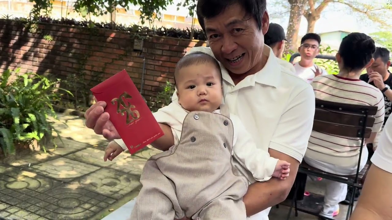 Tết Bính Ngọ 2026 - Mật Ong ở nhà ông bà ngoại