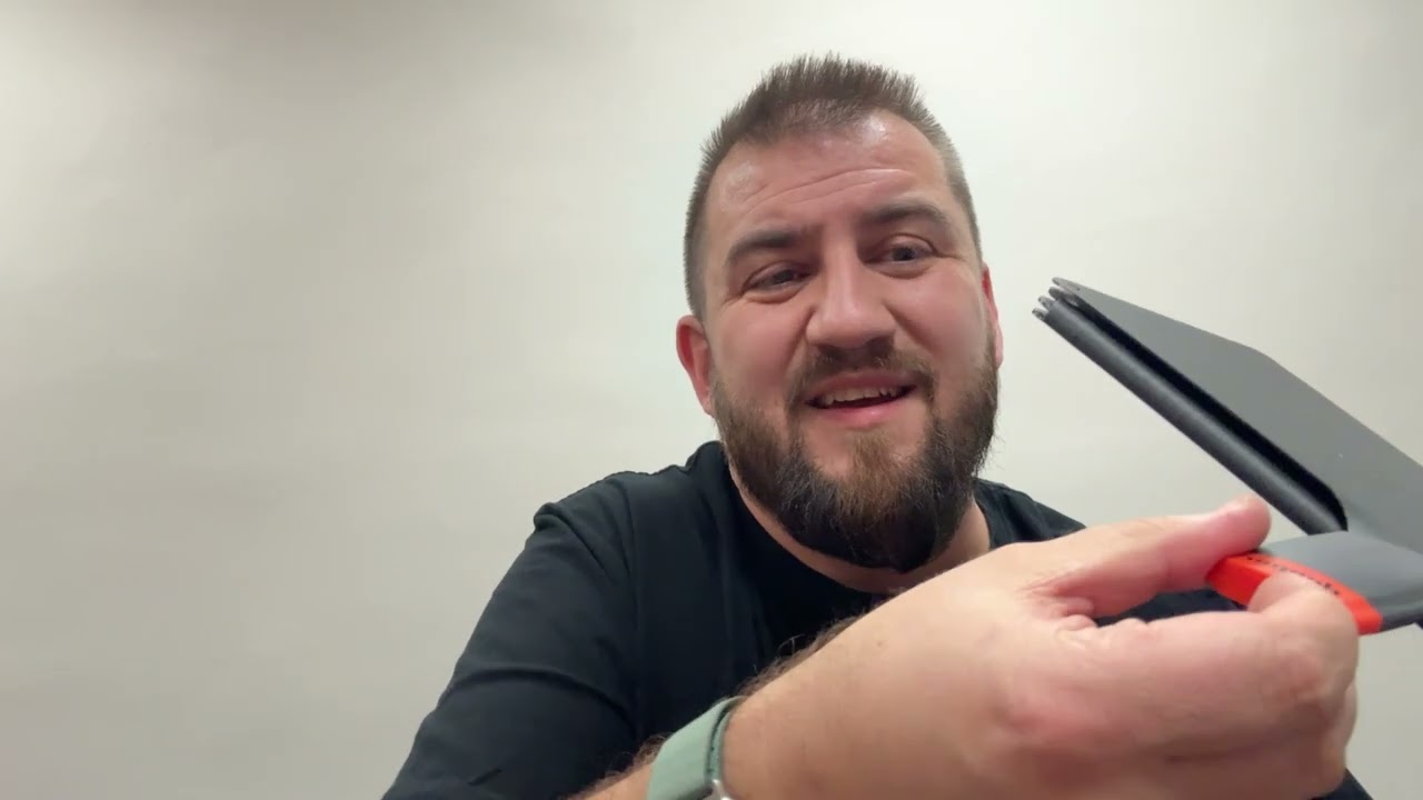 Johny Deeper - Držák na telefon a solární nabíječka která je součástí Deeper Chirp+3 kitu 👍🏻akce👍🏻