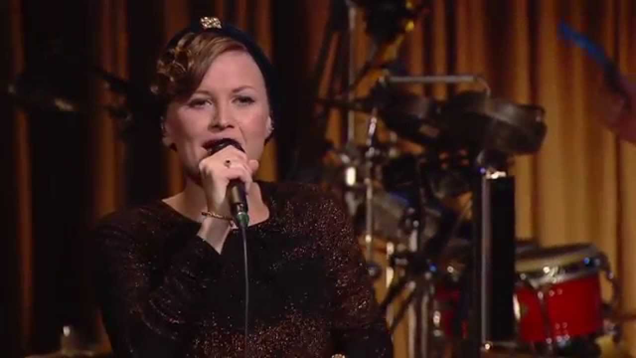 Stine Bramsen synger 'Speak out Now' - Toppen af Poppen