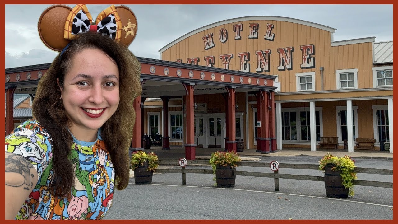 Я остановился в отеле Disney Hotel CHEYENNE | Экскурсия по номеру, шведский стол CHUCK WAGON и мн...