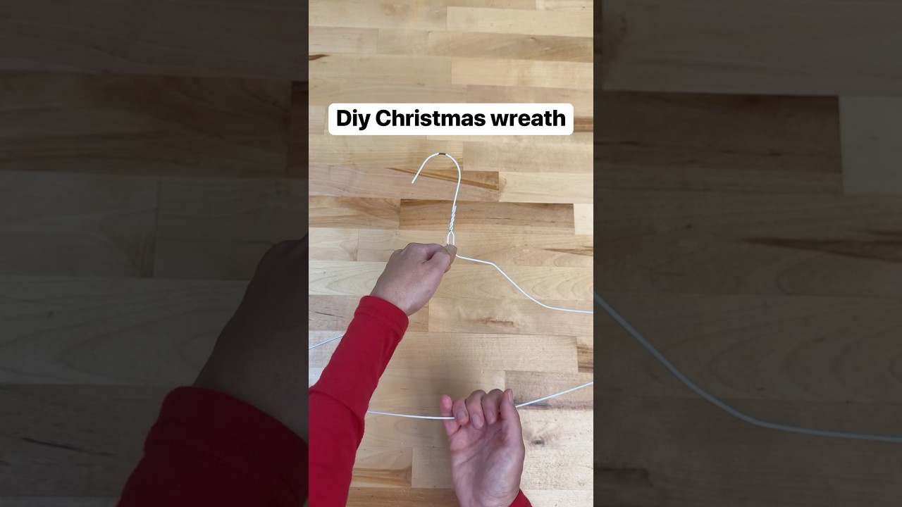 How to make a gorgeous #diy #Christmas #wreath using a wire hanger and a bin of ornaments ❤️