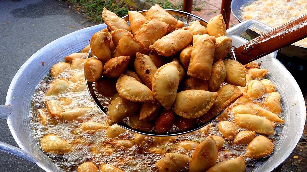 Malaysia Morning Market Tour - Pasar Tani Saujana Utama (PTSU) Ikan Salai & Roti John Street Foods!
