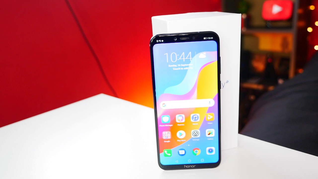 Honor Play Unboxing & Quick Overview!