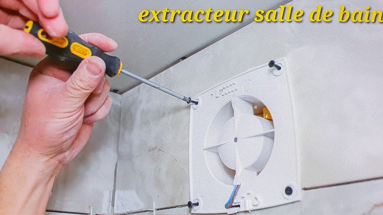Comment  installer  un  extracteur  d'air et lampe dans la salle de bain