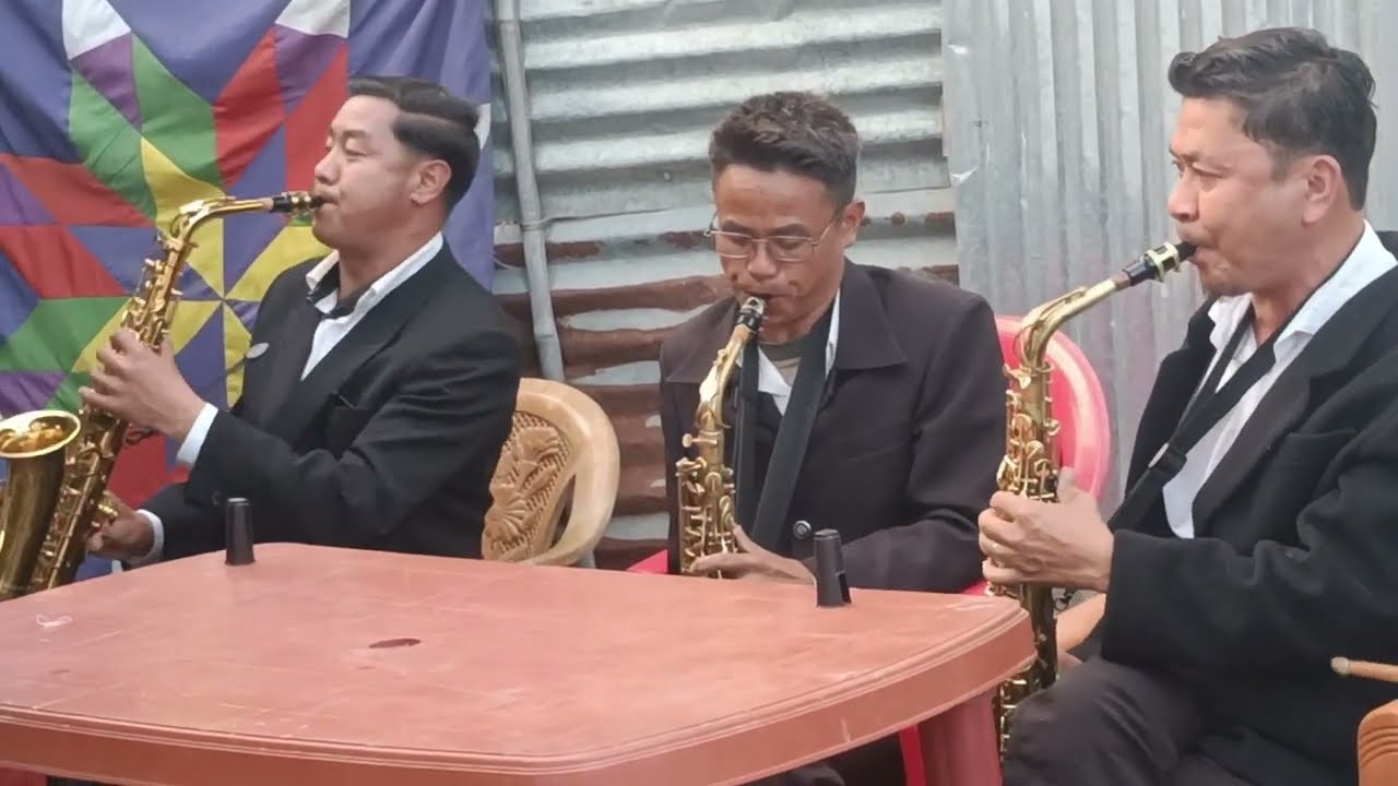 echik hunba by Saphu band