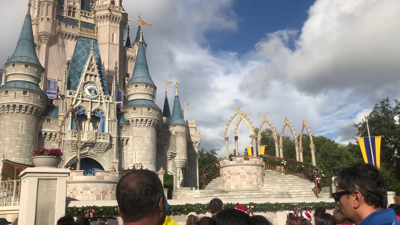 Mickeys Royal Friendship Faire Sing-Along