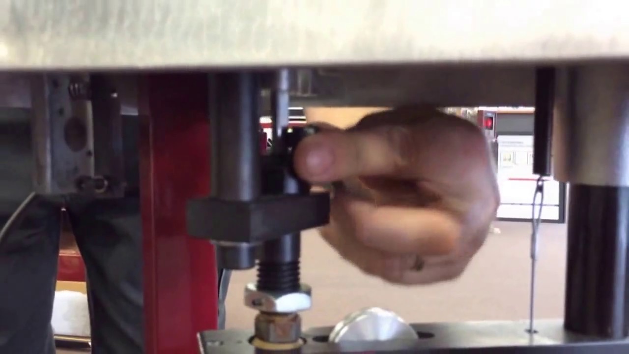 How to Replace the Hammer on a Cassese CS88 - CS89 Underpinner