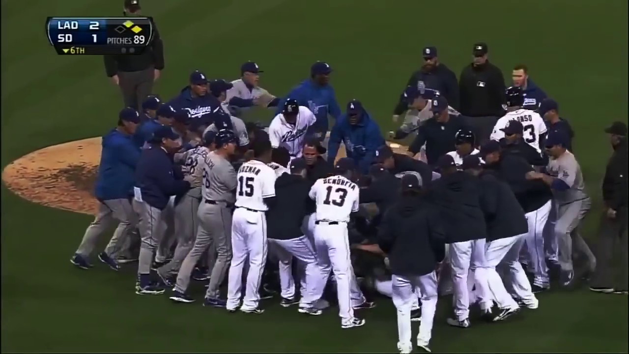 MLB| Charging The Mound