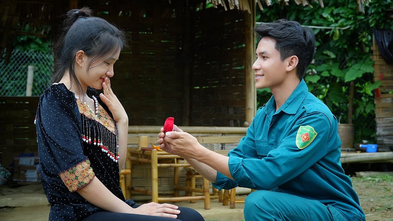 After many failures, kind man finally succeeded in proposing to Ly Tieu Nu.