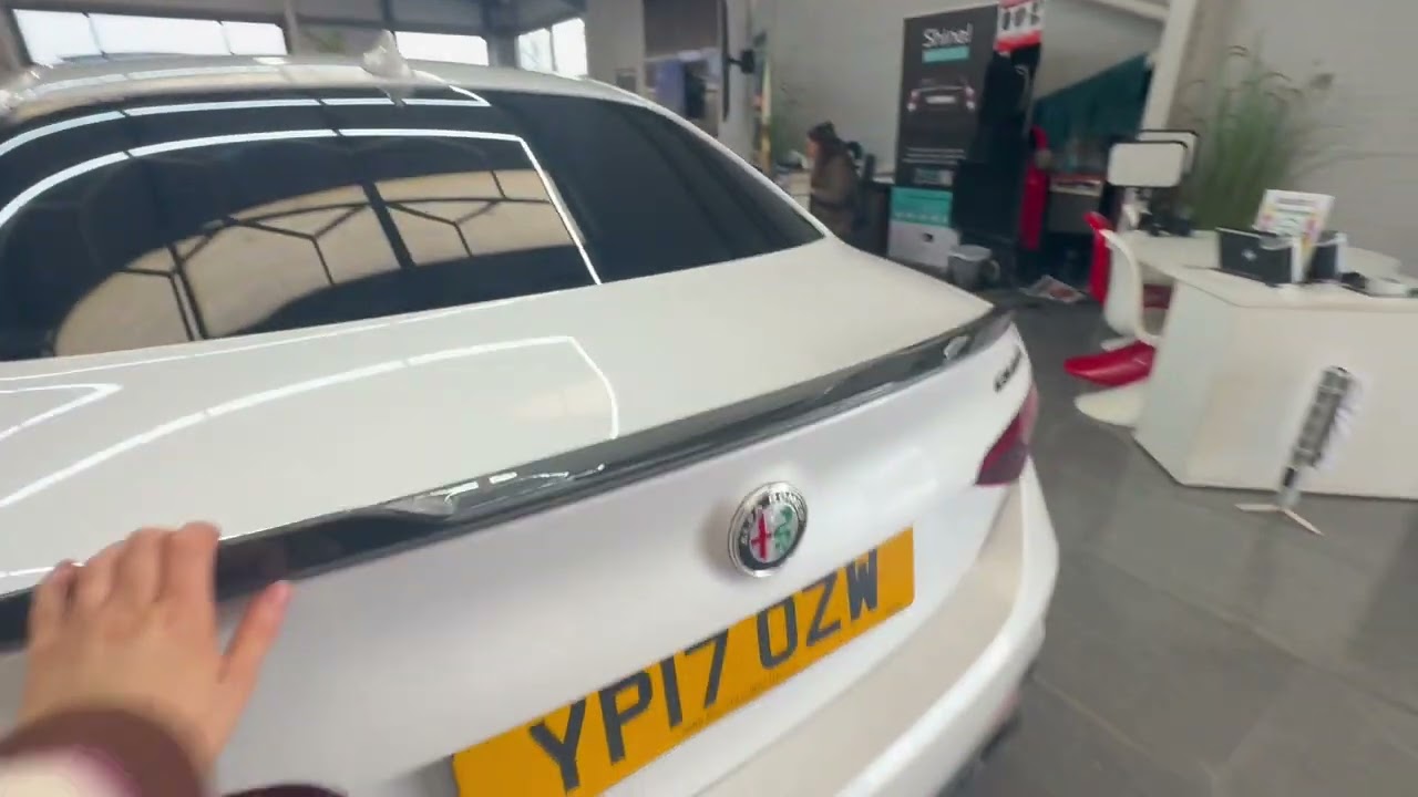 Alfa Romeo Giulia 2.9 V6 Bi-turbo Quadrifoglio Auto Euro 6 (S/s) 4dr
