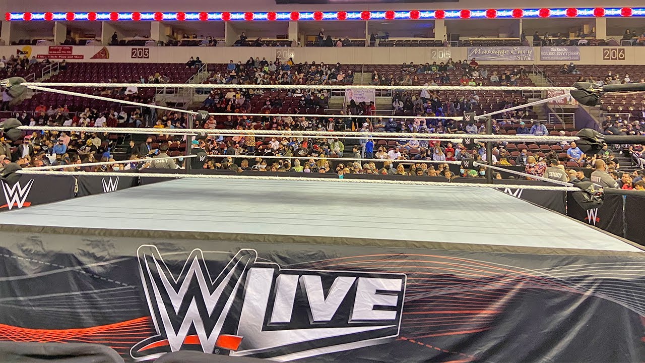 WWE Live SuperShow 10/16/2021 ROW 3 (Rio Rancho, NM) | Brandon Hodge Vlog #108