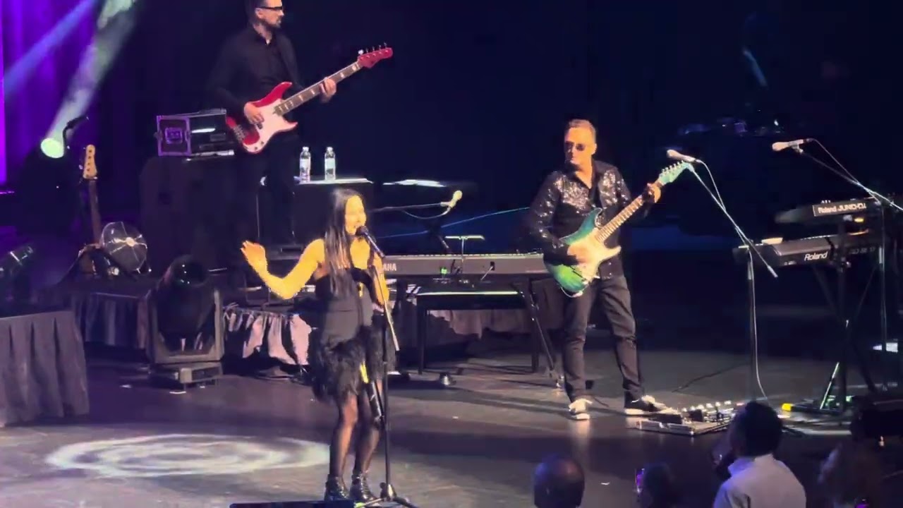 The Corrs Breathless live in Singapore