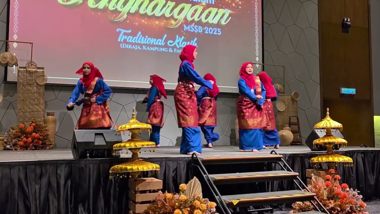 Tarian Zapin Bahari oleh  Puspa Manira