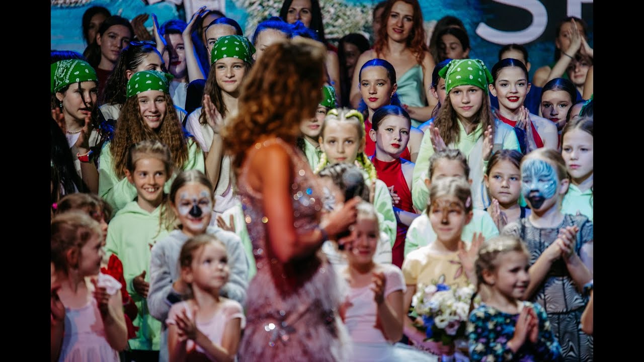 World of ART - Summer show by RDS Art Group