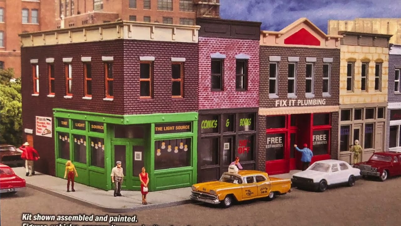 Kit unboxing: Walther’s Merchants Row I in N scale
