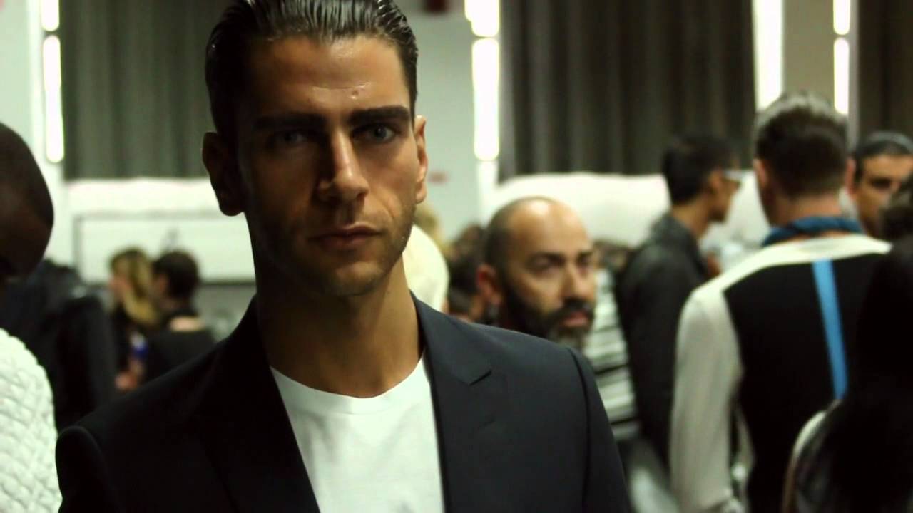 Emporio Armani - 2015 Spring/Summer Menswear Fashion Show Backstage