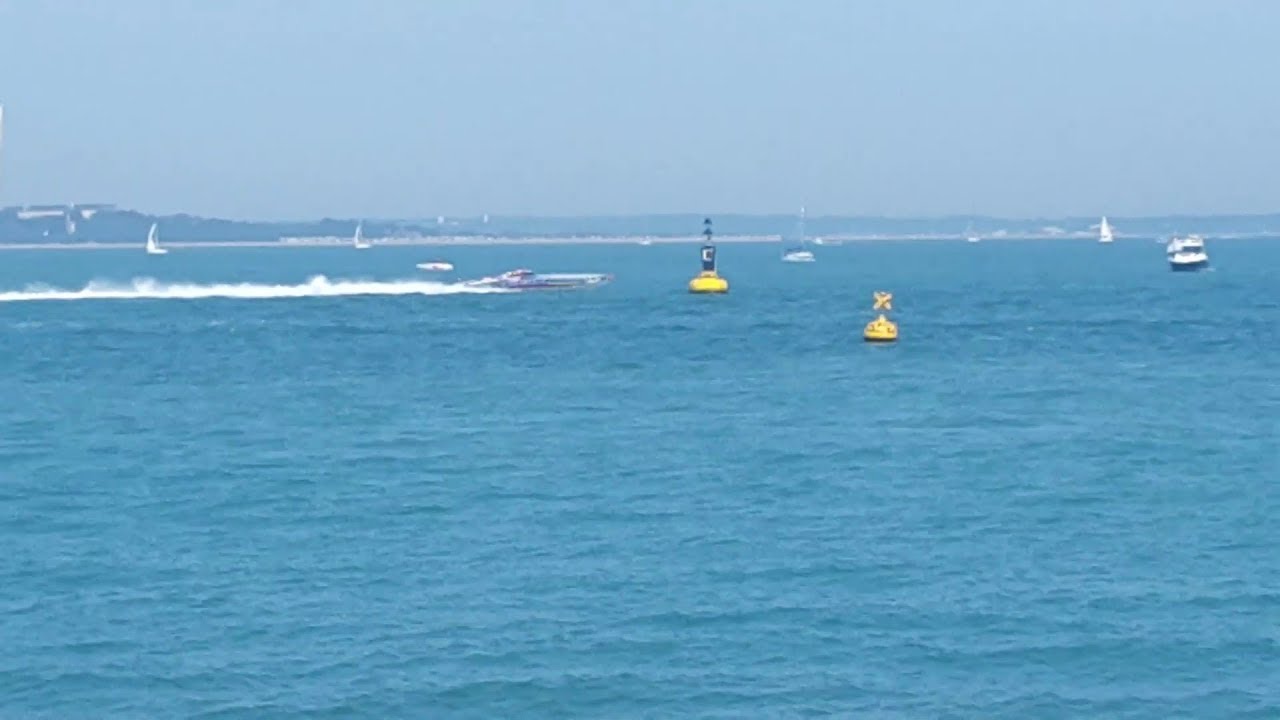 Cowes Torquay Cowes 2019 - Finish of overall winner 