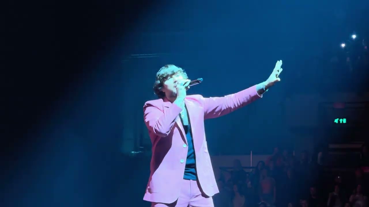 James Arthur - Train Wreck (Live at Sheffield Arena 08/03/2024)