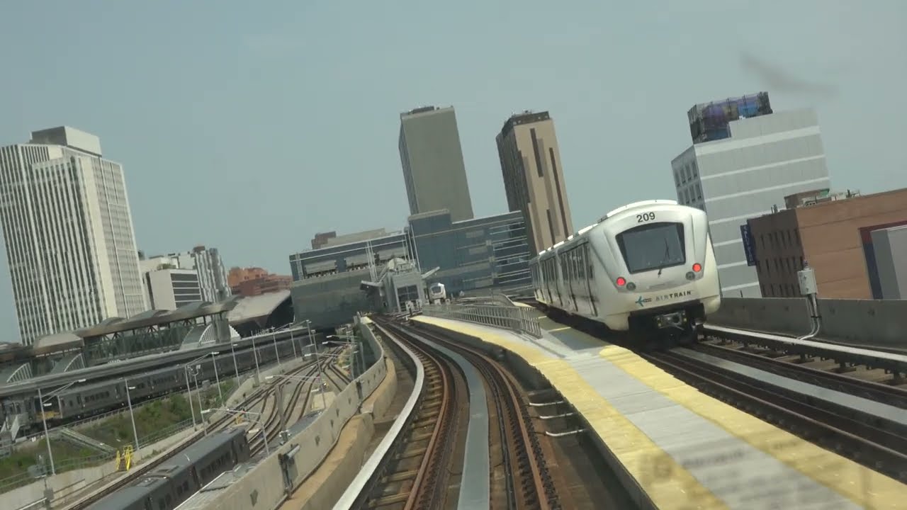 🇺🇸 Cab Ride JFK Airport Airtrain to Jamaica Station