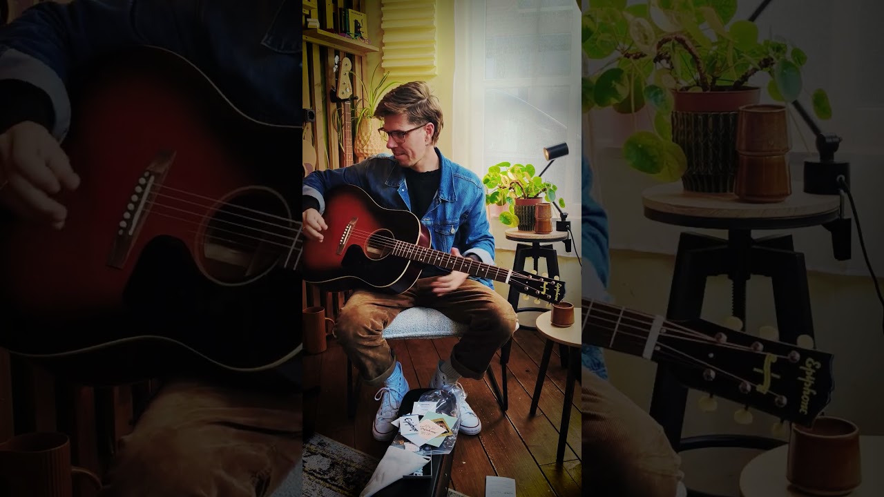 Just got myself an @epiphone 1942 Banner J-45 from the demo shop! #epiphone #gibson #acousticguitar