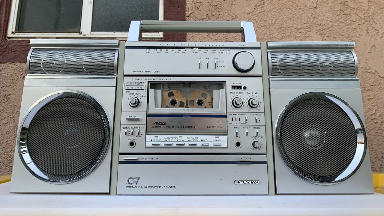 Sanyo c7 boombox belt replacement (part 1)