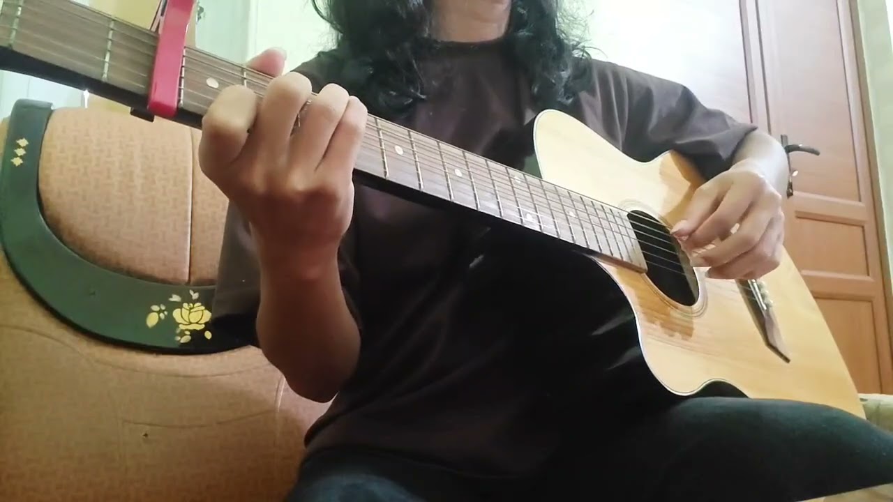 しのぶれどShinoburedo色に出でにけりiro ni idenikeri我が恋はwa ga koi waものや思ふとmono ya omou to人の問ふまでhito no tou made