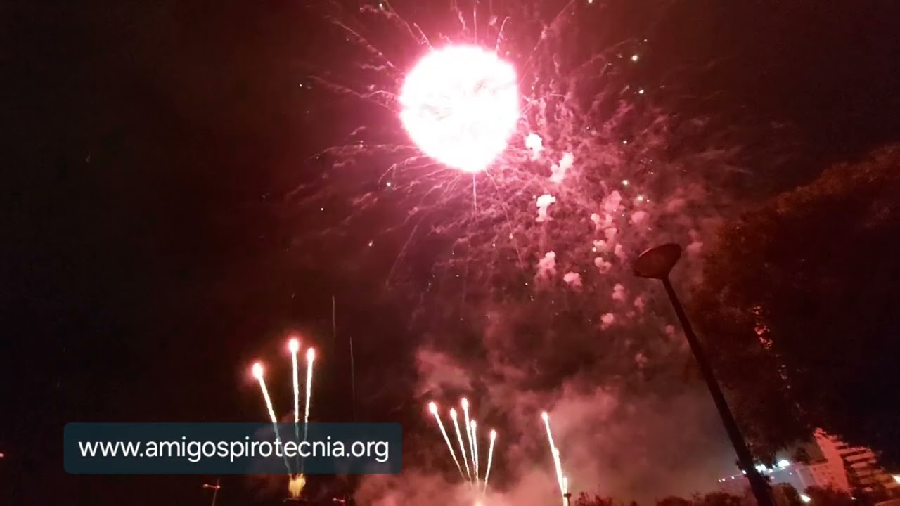 CASTILLO FUEGOS ARTIFICIALES 9 DE OCTUBRE COM VALENCIANA PIROTECNIA HERMANOS CABALLER