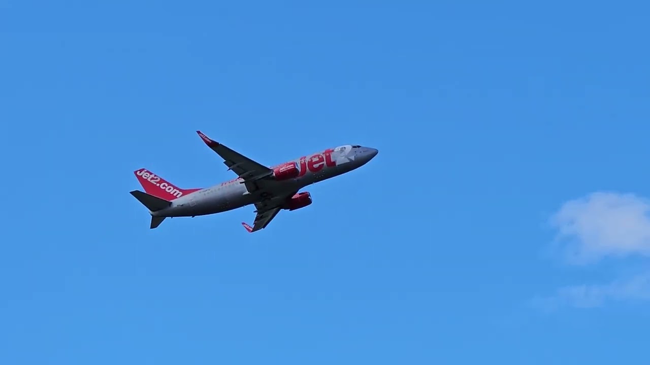 Boeing 737-36Q Jet2.com G-GDFG taking off from Glasgow Int Airport heading to Leeds #aviation