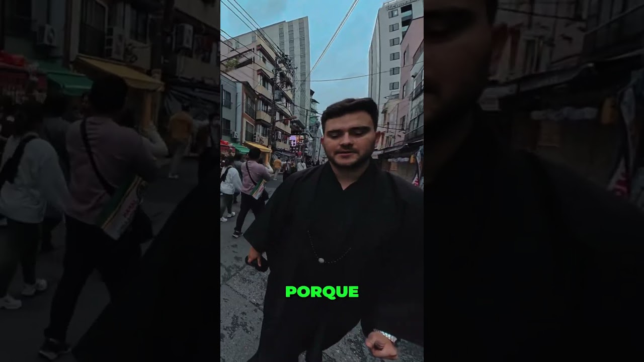 Cosplay de Luxo e a Cultura do Esconder 