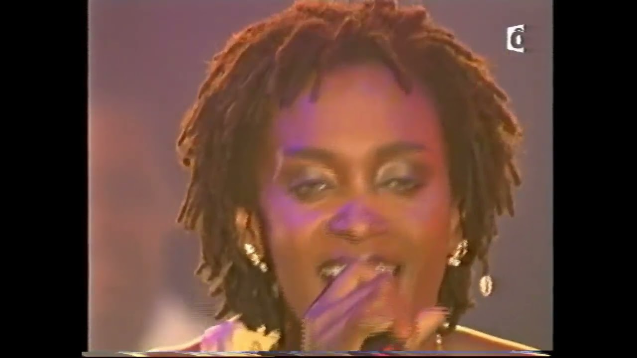 LIVE - SUZY TRÉBEAU: ZONE INTERDITE - A/C: Suzy TRÉBEAU