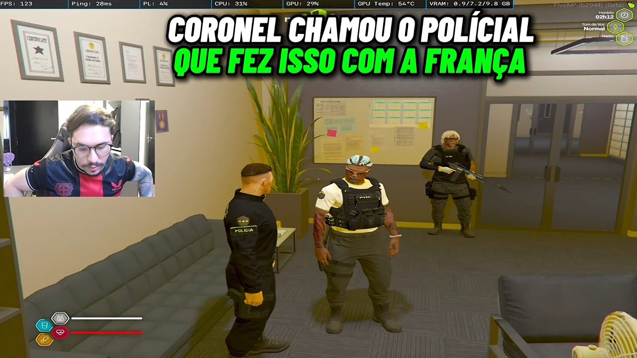CORONEL CHAMOU O POLICIA QUE PASSOU O FACADA E OS MLK DA FRANÇA POR CAUSA DISSO