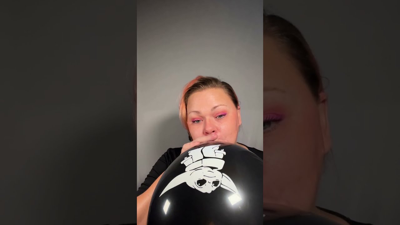 Balloons - Baby Yoda character balloons