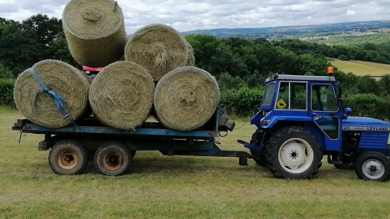 Bale carting  Leyland with twin axle trailer 2022