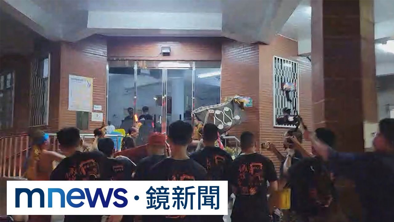 台南城隍爺暗訪夜巡　直衝殉職警派出所｜#鏡新聞