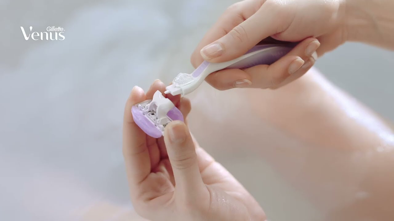 Gillette Venus Comfortglide. My skin. My way.