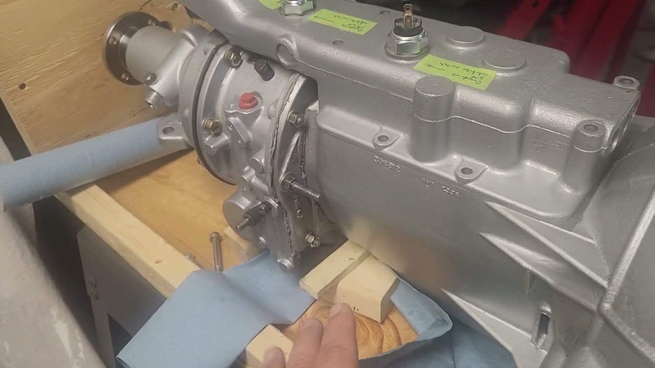 Fixing Triumph TR6 leaky A Type Overdrive Adapter Plate on Gearbox