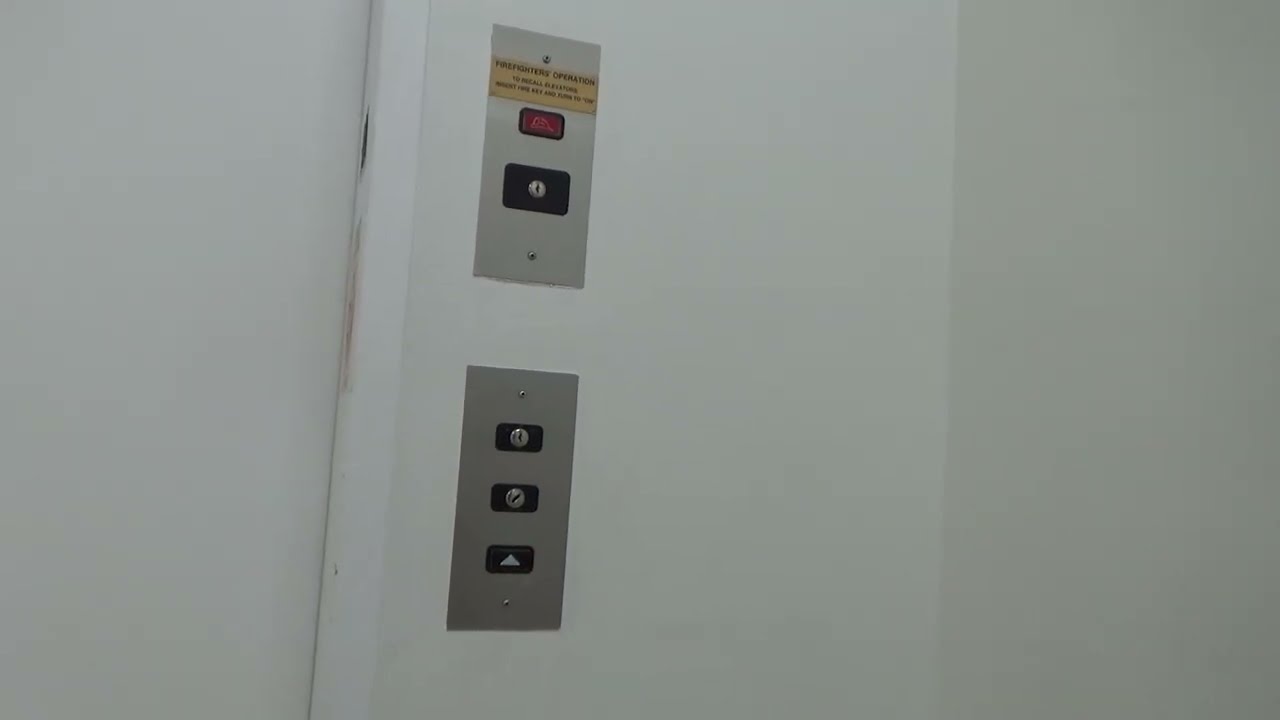 2004 KONE Series 220 Hydraulic Elevator - Macy's Men - Victoria Gardens - Rancho Cucamonga, CA