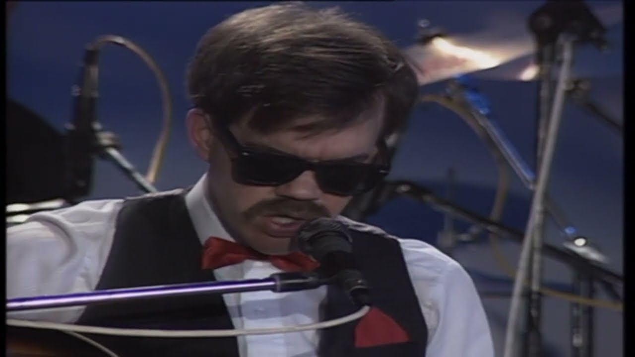 Logue & McCool - Shelly's Winter Love (Live)