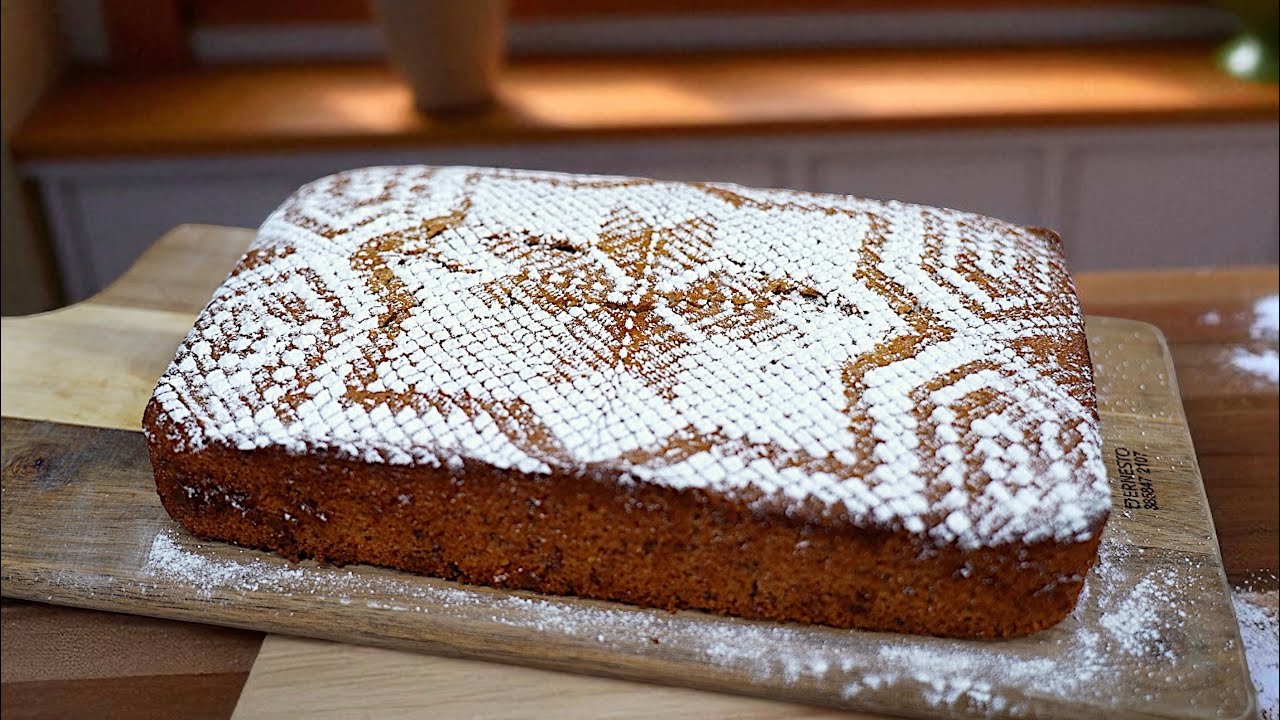 Αφράτη Φανουρόπιτα με 7 Υλικά χωρίς Μίξερ – Η Συνταγή που Πάντα Πετυχαίνει