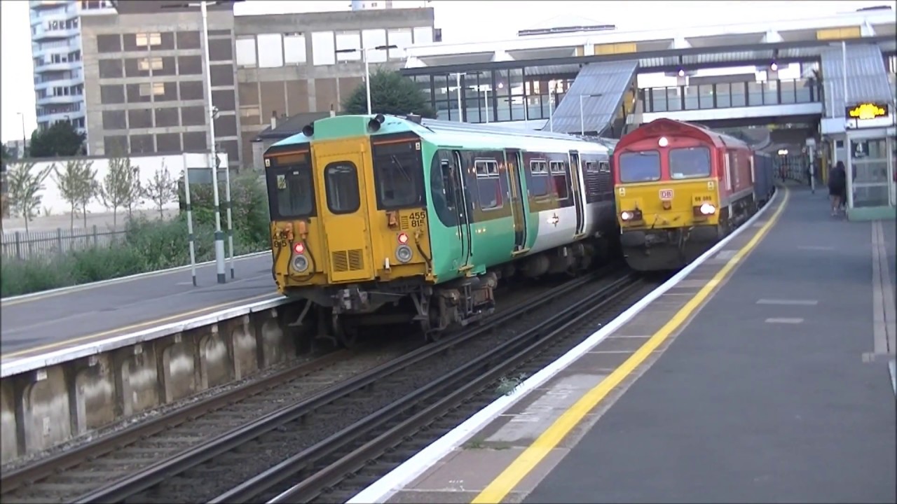 Trains at East Croydon