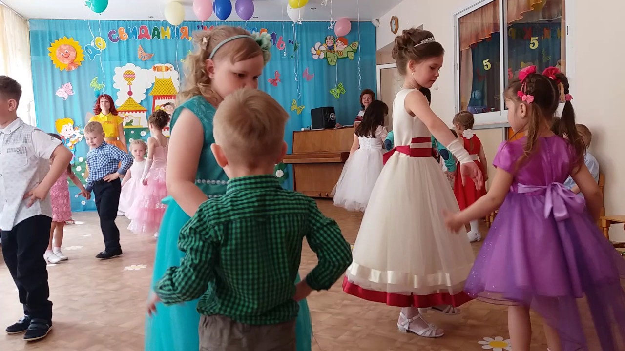 Танец с малышами 